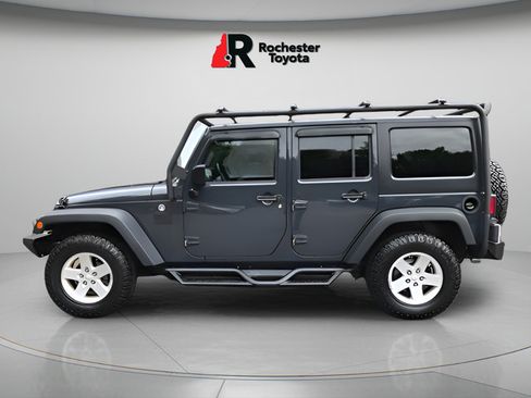 Used 2017 Jeep Wrangler Unlimited Sport w/ Quick Order Package 23S AWD/4WD image 4