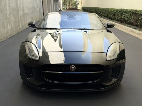 Used 2020 Jaguar F-TYPE image 7