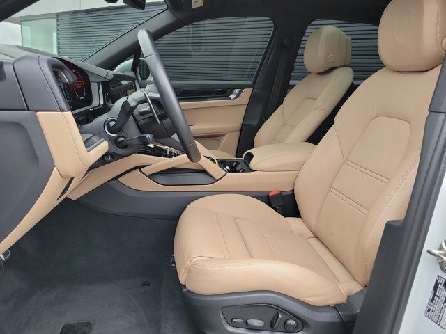 Used 2025 Porsche Cayenne S w/ Premium Package Plus AWD/4WD image 5