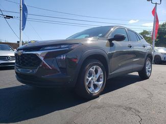 Used 2024 Chevrolet Trax LS w/ LS Convenience Package FWD video 3