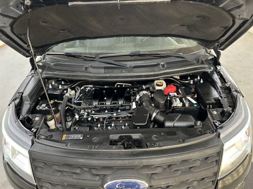 Used 2018 Ford Explorer XLT FWD image 24
