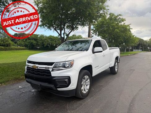 Used 2022 Chevrolet Colorado LT w/ Fleet Safety Package RWD image 2