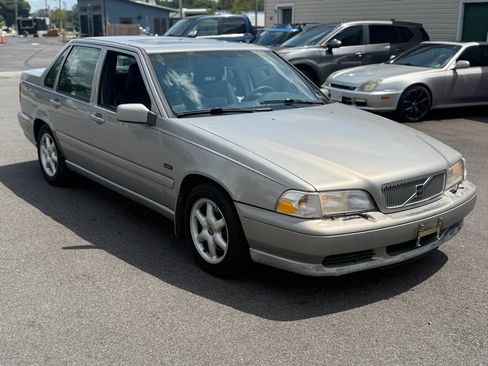 Used 1998 Volvo S70 FWD image 3
