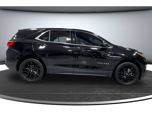Used 2020 Chevrolet Equinox LT w/ Midnight Edition FWD image 14
