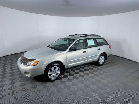 Used 2005 Subaru Outback 2.5i image 4
