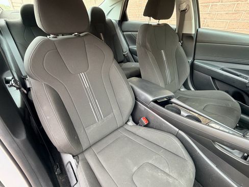 Used 2021 Hyundai Elantra SEL w/ Convenience Package FWD image 20