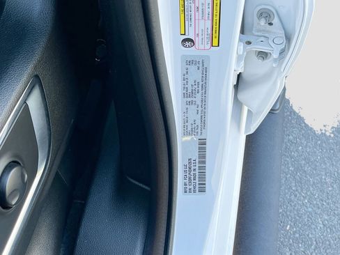 Used 2025 RAM 1500 Laramie w/ Sport Appearance Package image 32