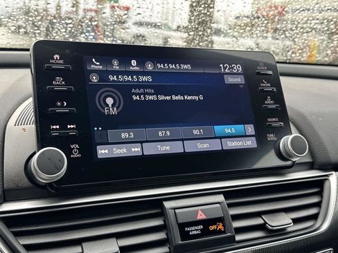 Used 2022 Honda Accord Sport image 25