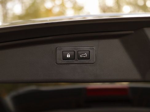 Used 2024 Subaru Outback Limited image 32