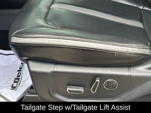 Used 2018 Ford F150 Platinum w/ Equipment Group 701A Luxury image 17