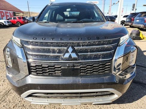 New 2024 Mitsubishi Outlander SEL image 2