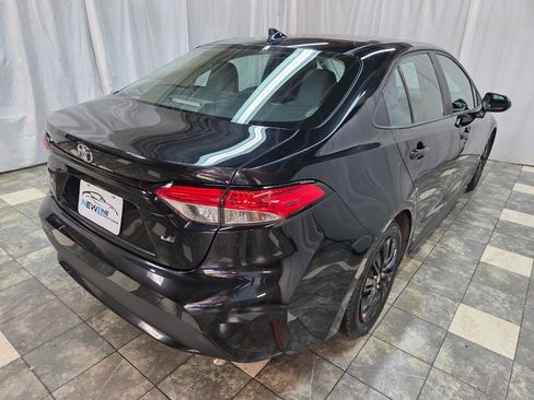 Used 2020 Toyota Corolla LE FWD image 5