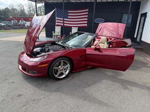 Used 2007 Chevrolet Corvette Convertible w/ Preferred Equipment Group image 32