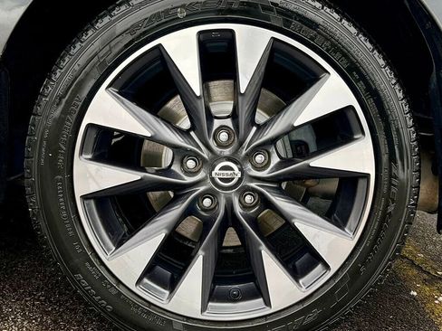 Used 2019 Nissan Sentra SR image 27