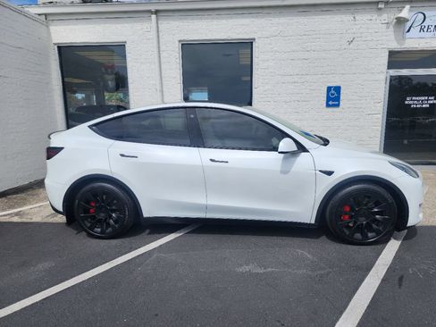 Used 2021 Tesla Model Y Performance AWD/4WD image 5