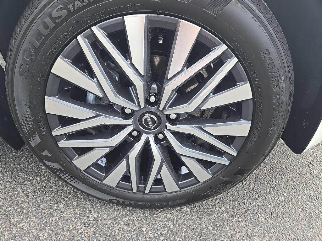 New 2026 Nissan Altima 2.5 SV AWD/4WD image 36