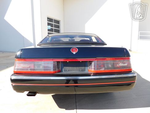 Used 1989 Cadillac Allante image 22