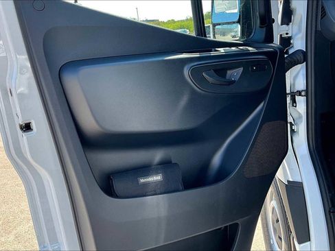 New 2026 Mercedes-Benz Sprinter 2500 image 10