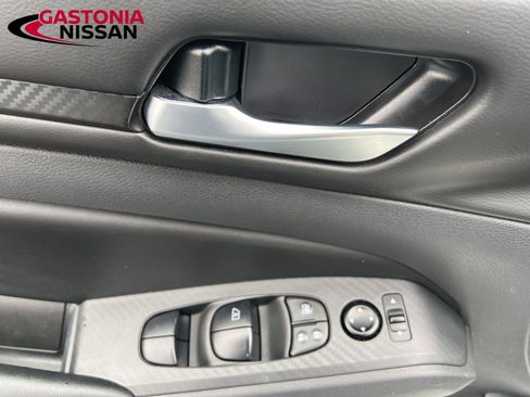 Used 2024 Nissan Altima 2.5 SV image 36