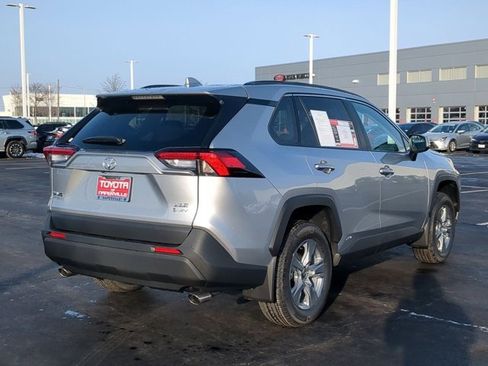 Used 2025 Toyota RAV4 XLE image 5