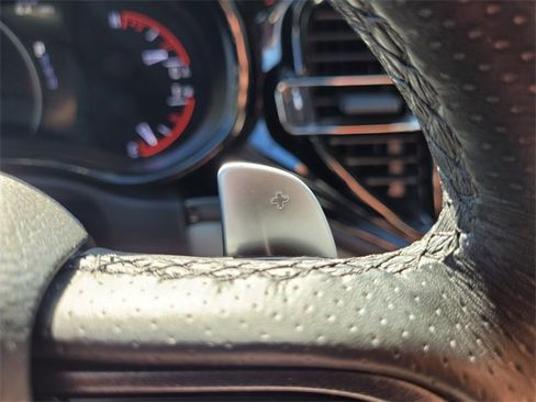 Certified 2022 Dodge Durango R/T image 31