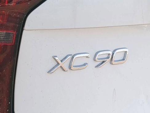 New 2026 Volvo XC90 T8 Ultra w/ Protection Package Premier image 12