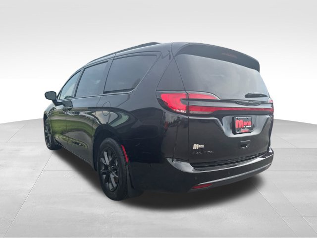 New 2025 Chrysler Pacifica Select w/ Fav Edition Package FWD image 6
