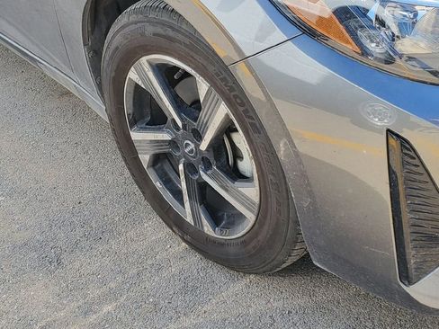 Used 2024 Nissan Sentra SV FWD image 4