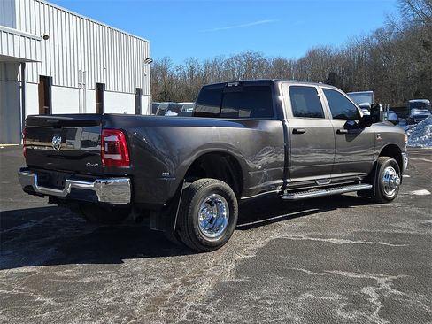 Used 2024 RAM 3500 Tradesman w/ Towing Technology Group image 6