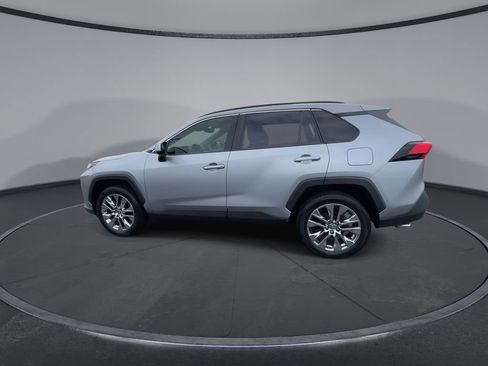 Used 2023 Toyota RAV4 XLE Premium FWD image 6