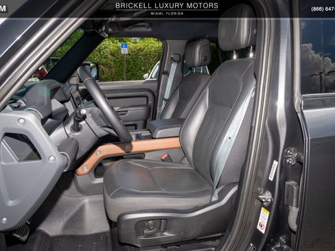 Used 2024 Land Rover Defender 110 X AWD/4WD image 7