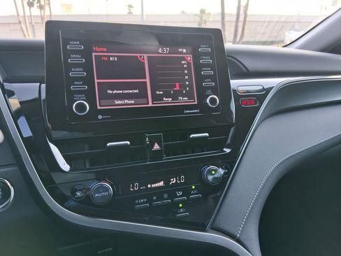 Used 2023 Toyota Camry SE image 14