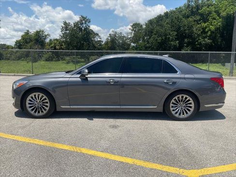 Used 2017 Genesis G90 5.0 Ultimate RWD image 3