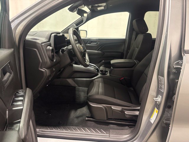 Used 2025 Chevrolet Colorado W/T w/ Advanced Trailering Package AWD/4WD image 12