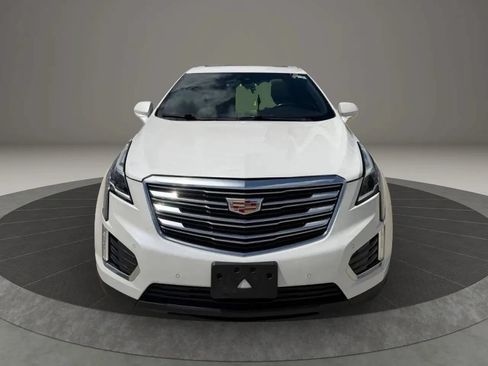 Used 2017 Cadillac XT5 Premium Luxury AWD/4WD image 2