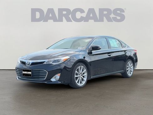 Used 2015 Toyota Avalon XLE Touring FWD image 3