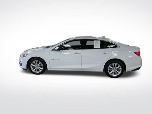 Used 2025 Chevrolet Malibu LT FWD image 2