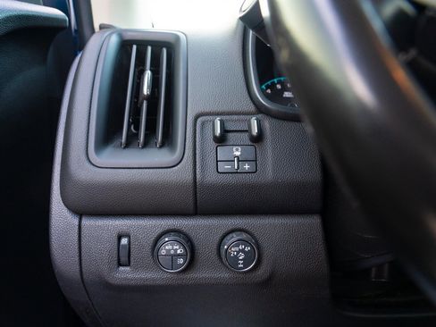 Used 2018 Chevrolet Colorado ZR2 image 37