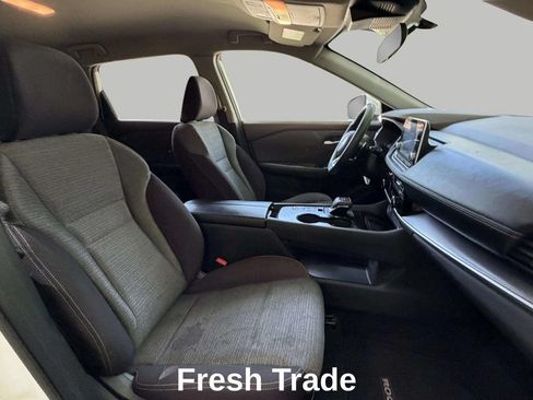 Used 2021 Nissan Rogue SV FWD image 11