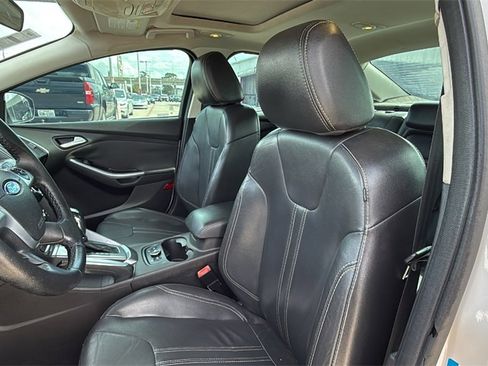 Used 2013 Ford Focus Titanium w/ Titanium Handling Pkg image 14