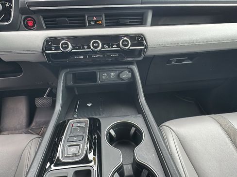 Used 2025 Honda Pilot EX-L image 20