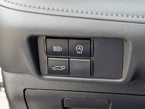 Used 2023 Toyota Highlander XSE image 24