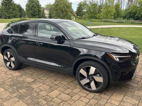 Used 2023 Volvo C40 P8 Recharge Plus w/ Climate Package AWD/4WD image 3