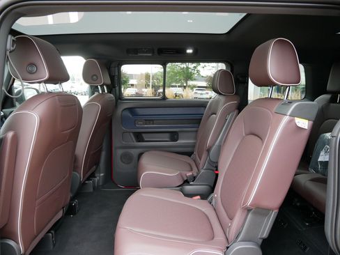 New 2025 Volkswagen ID. Buzz Pro S Plus image 7