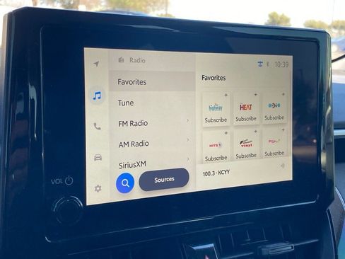 Used 2025 Toyota Corolla LE image 24