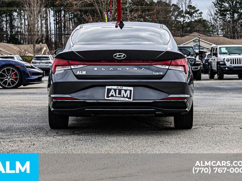 Used 2023 Hyundai Elantra Limited image 12