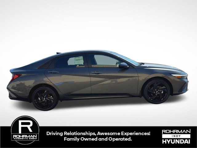 New 2026 Hyundai Elantra SEL FWD image 10