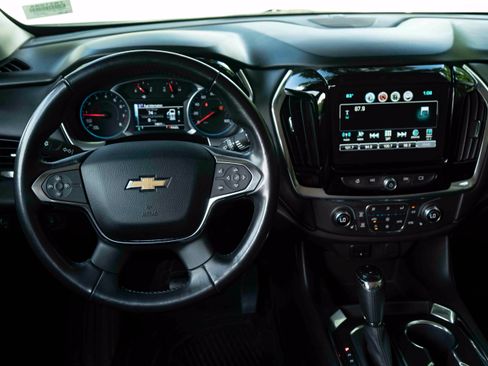 Used 2019 Chevrolet Traverse LT FWD image 20