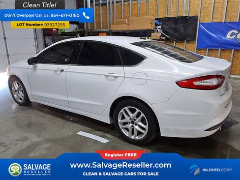 Used 2016 Ford Fusion SE FWD image 3