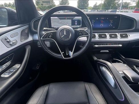 Used 2025 Mercedes-Benz GLE 350 4MATIC image 17